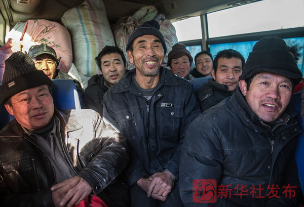 新华社记者陪农民工讨薪不朽情缘app110小时(图3)